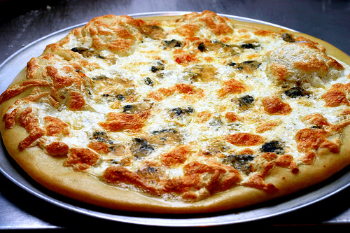Pizza with Tomato and Gorgonzola